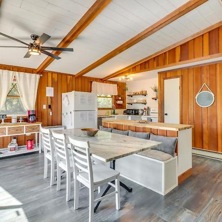 Lakefront Poconos Vacation Rental With Swim Dock! Long Pond ภายนอก รูปภาพ