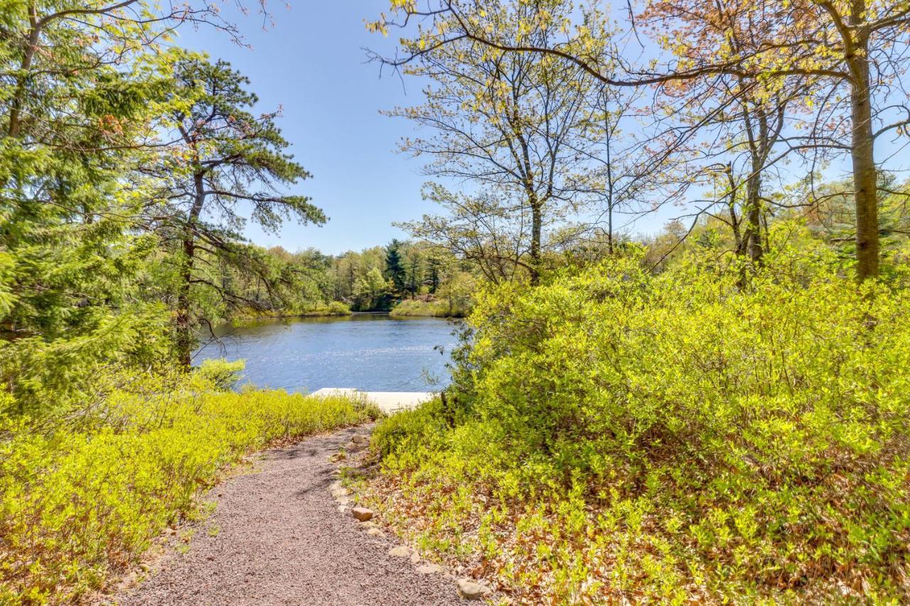 Lakefront Poconos Vacation Rental With Swim Dock! Long Pond ภายนอก รูปภาพ